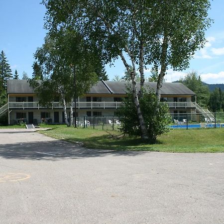 La Cuillere A Pot Saint-Donat-de-Montcalm Exterior photo