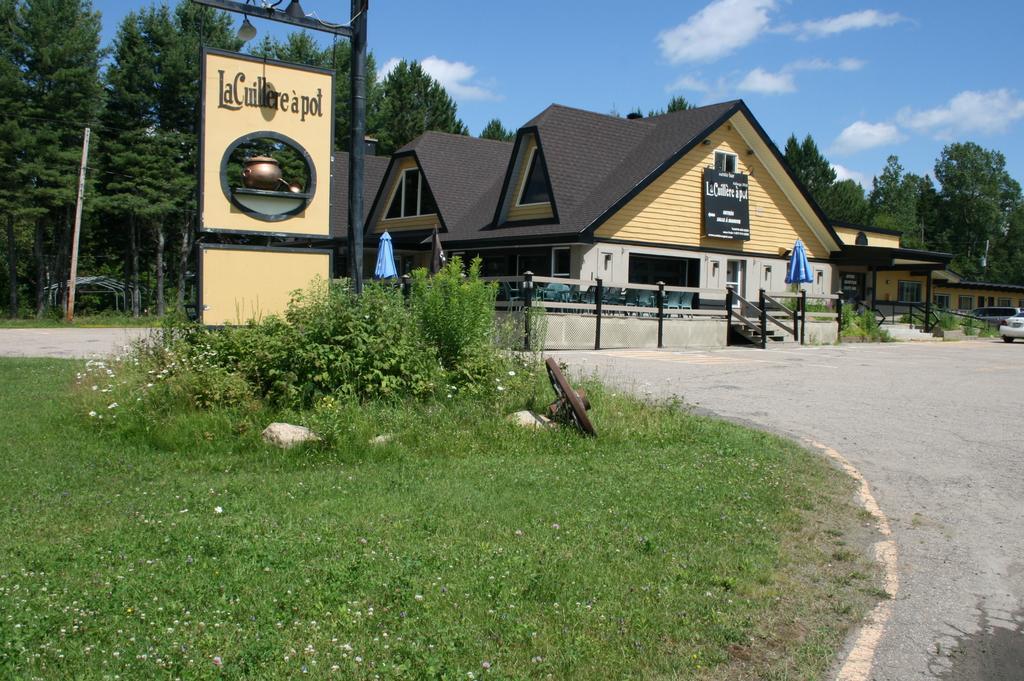 La Cuillere A Pot Saint-Donat-de-Montcalm Exterior photo