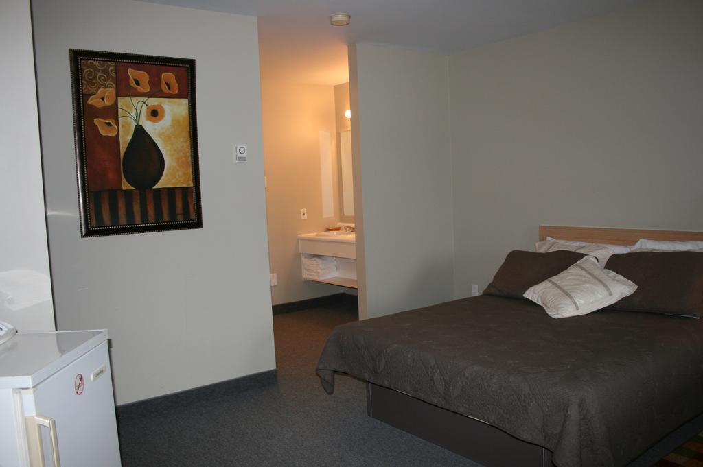 La Cuillere A Pot Saint-Donat-de-Montcalm Room photo