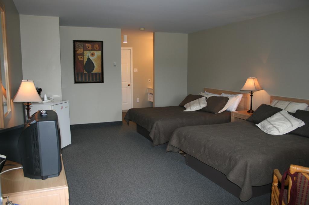 La Cuillere A Pot Saint-Donat-de-Montcalm Room photo